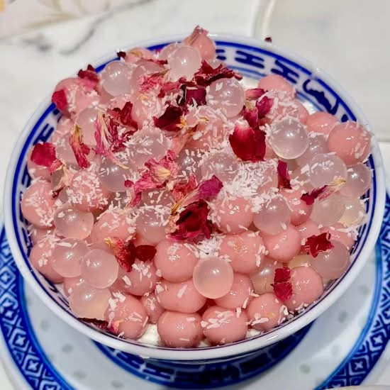 玫瑰荔枝小丸子双皮奶 Rose Lychee Glutinous Rice Balls Milk Pudding